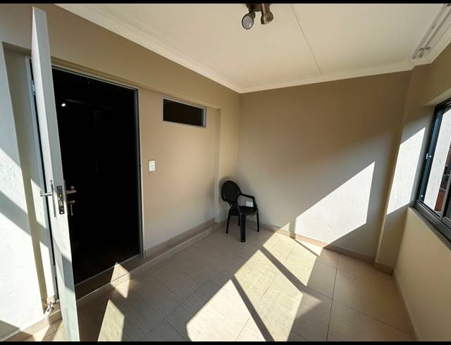 2 BEDROOM APARTMENT TO LET IN MONTANA